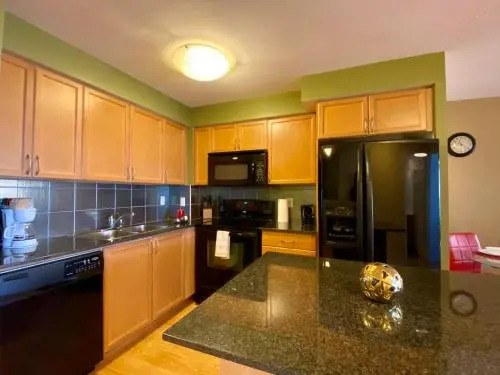Executive Furnished Properties - Square One Mississauga