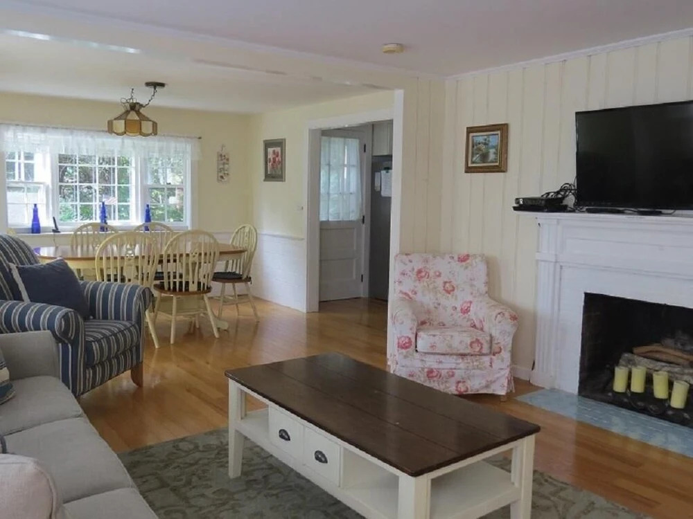 305 Ridgevale Road - Four Bedroom House