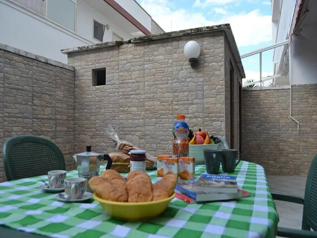 Apartment Near The Beach With Air Conditioning Pets Allowed