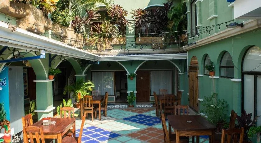 Tamarindo Hostel Resort