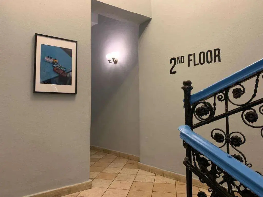 2B Hostel & Rooms