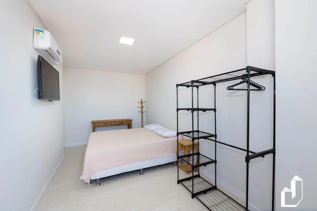 Cobertura Duplex Com Piscina E 03 Suítes