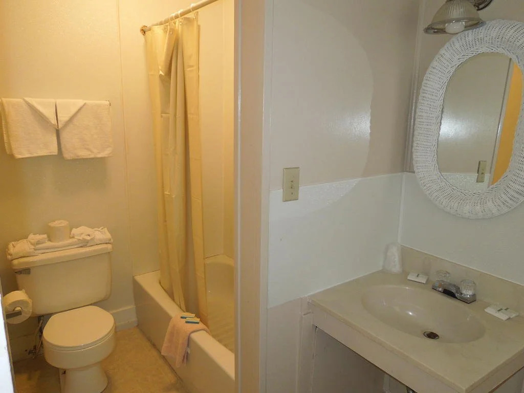 The Admiral Hotel/Motel