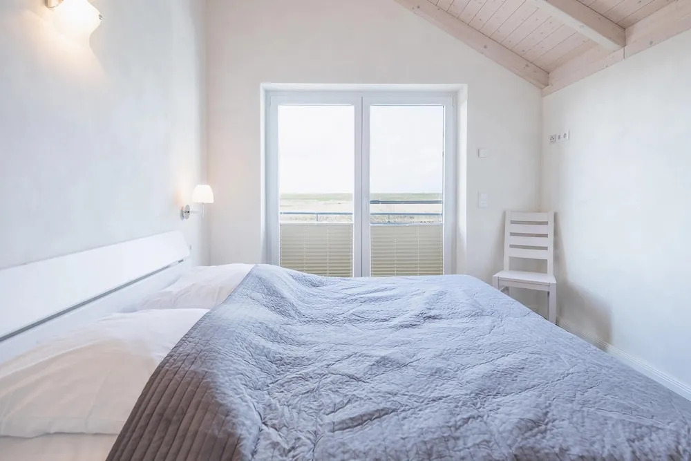 Exclusively Furnished 5-star Holiday Home With a Beach Chair Near the Beach