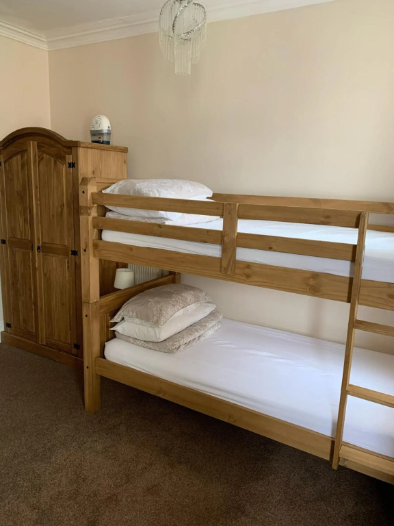 Oakwell Guest House