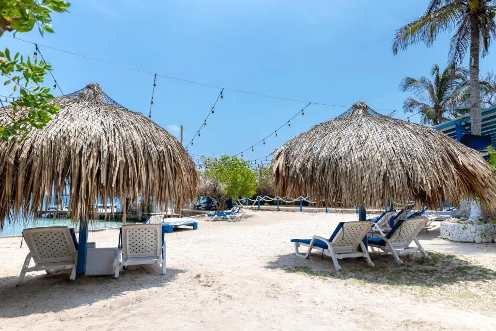 Isla Rosa Boutique by NOMAD GURU