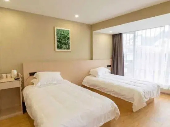 Wencheng Yuecai Fashion Hotel