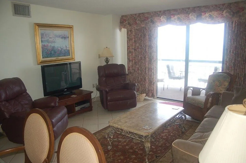Shoreham Towers 3B