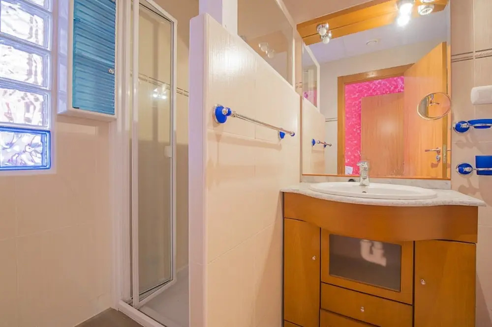 Bungalow - 4 Bedrooms with Pool - 104994