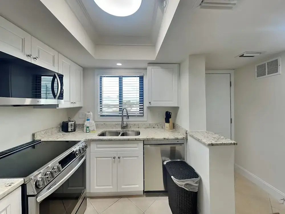 Seaside 2 by Distinctive Beach Rentals
