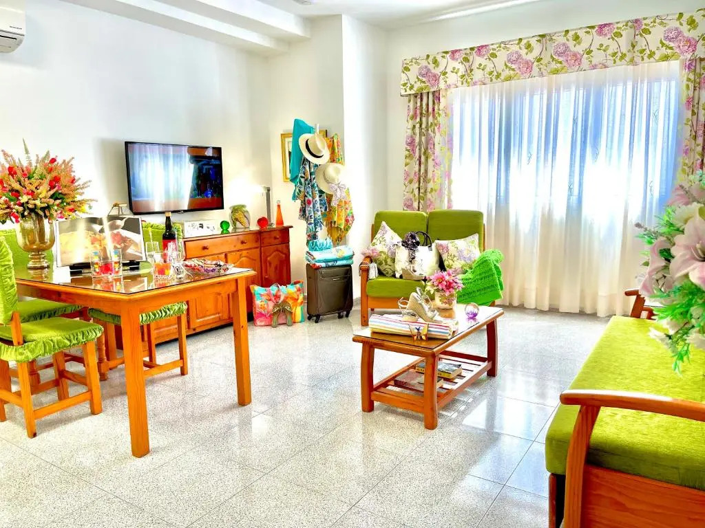 EmyCanarias Holiday Homes Vecindario