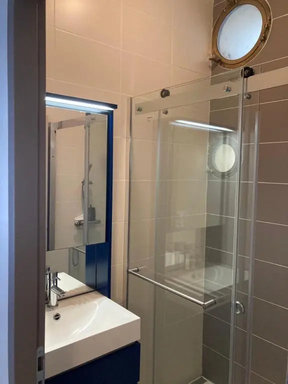 Appartement moderne, vue imprenable