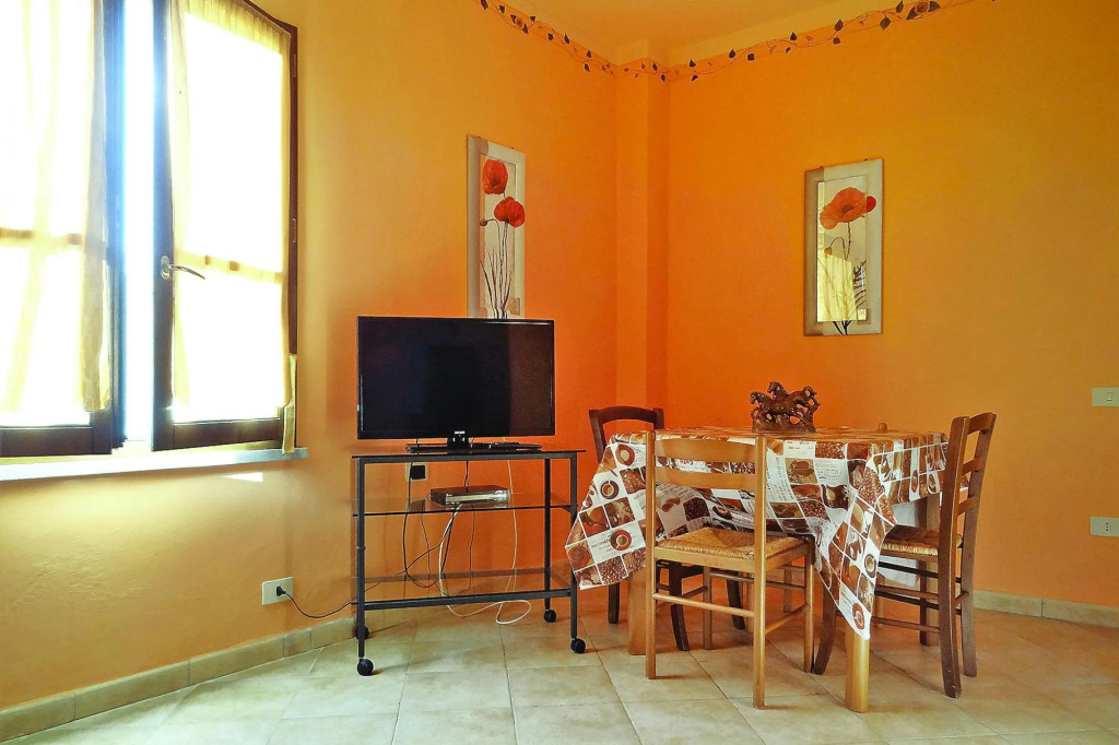 Apartment in Vinci With Pool & Wellness