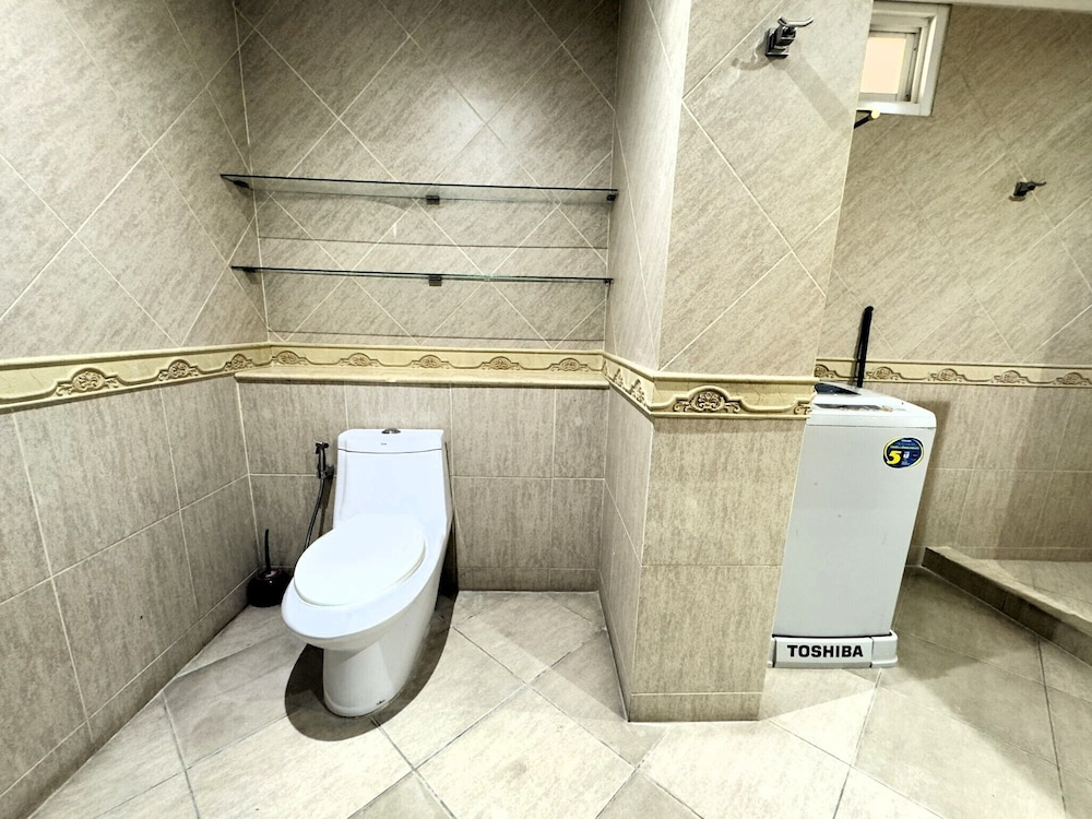 Spacious 2-bedroom Pool-view Condo - Executive Residence 2, Pratumnak