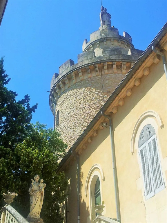hostellerie de labbaye de frigolet