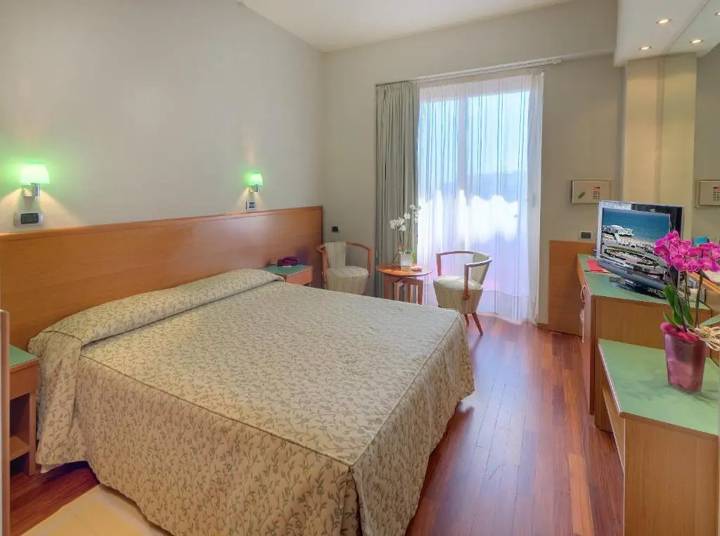 SenB Hotel