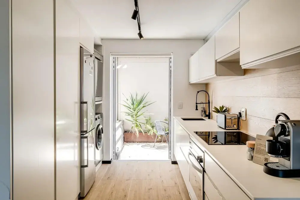 Cape Town City Holiday Apartment w Views for Days