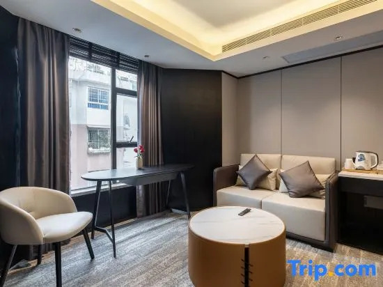 Yuanxu Apartment (Guangzhou Taikoo Hui Plaza Shipaiqiao Subway Station)