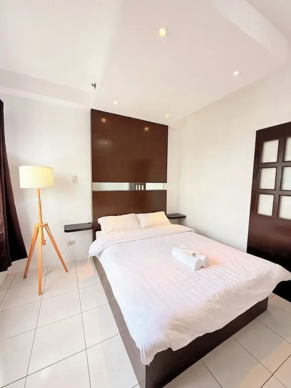 Malate Bayview Mansion city view