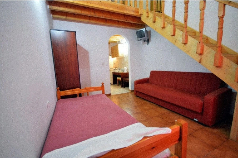 Anna Pension