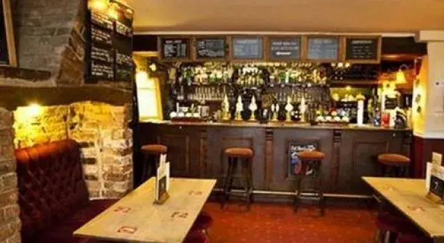 Crossways Inn