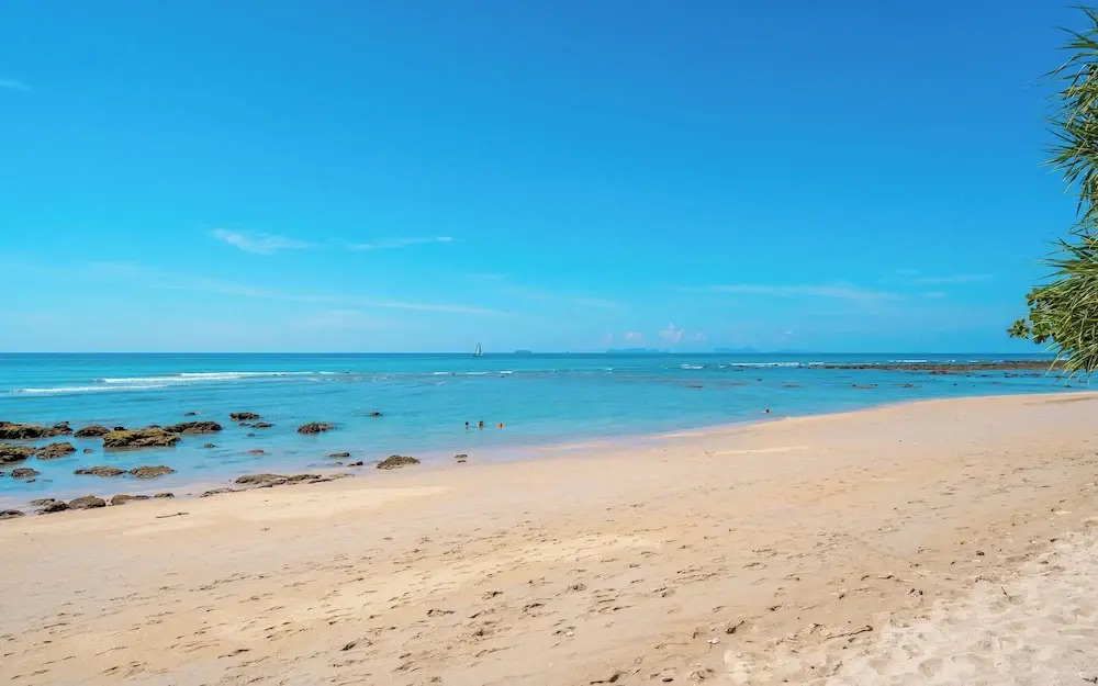Lanta Beachfront Resort