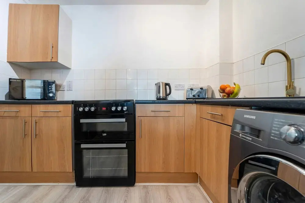 Stylish 1-Bedroom with Balcony near Soho