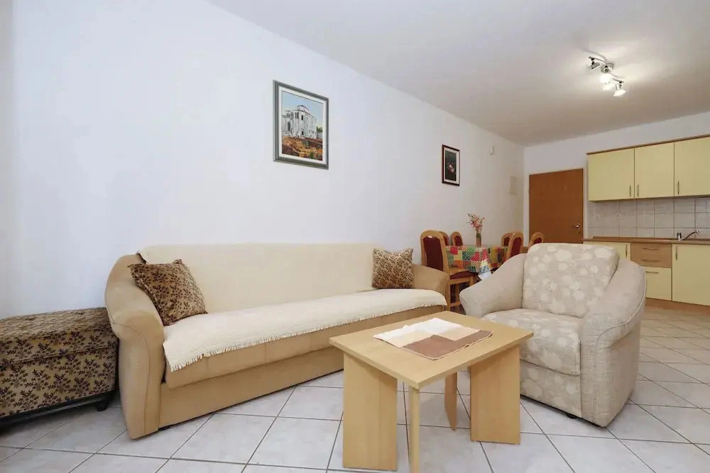 Apartment Emina