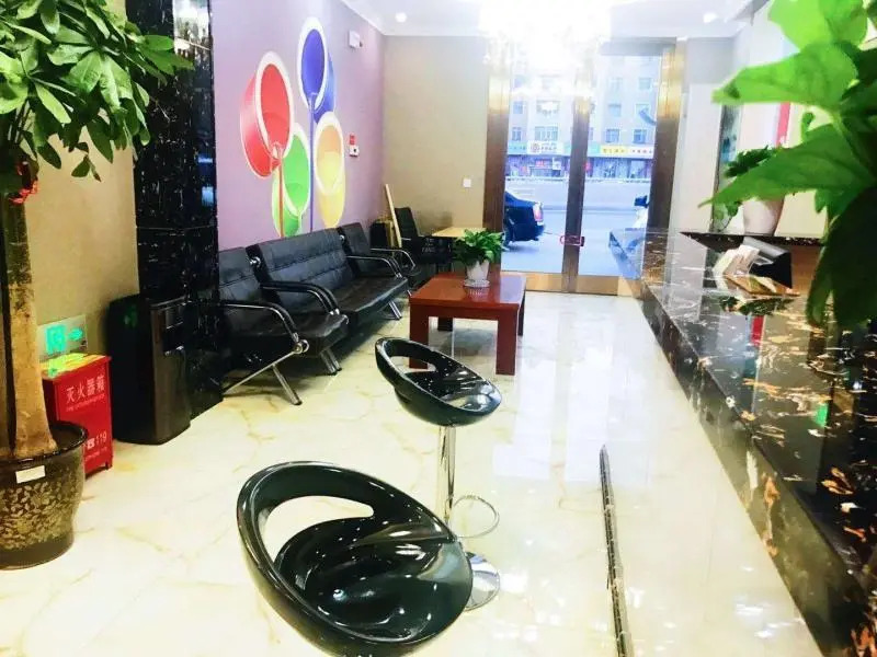 Shell Urumqi Shaybak District Xishan Road Hotel