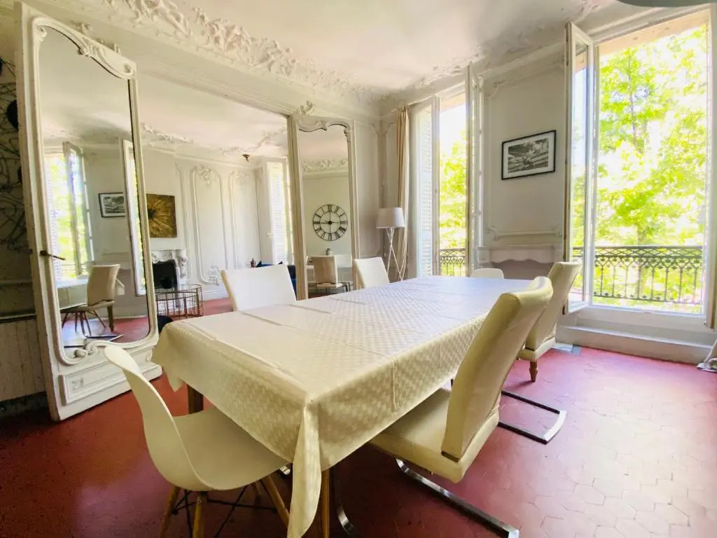 Grand appartement Place Préfecture 105m2