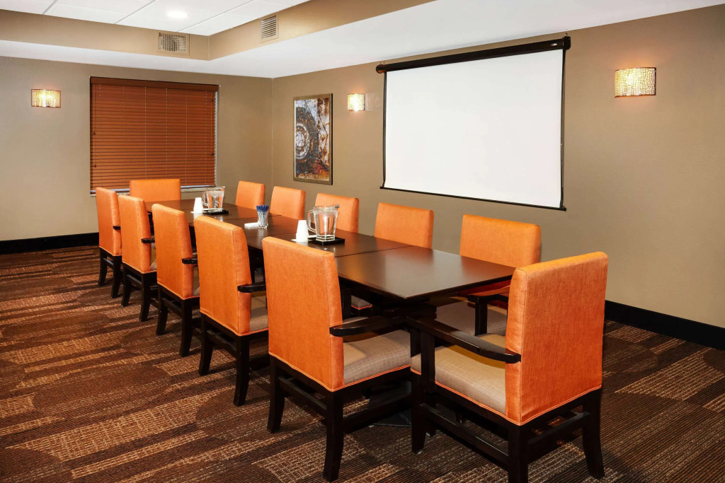 AmericInn by Wyndham Waupun