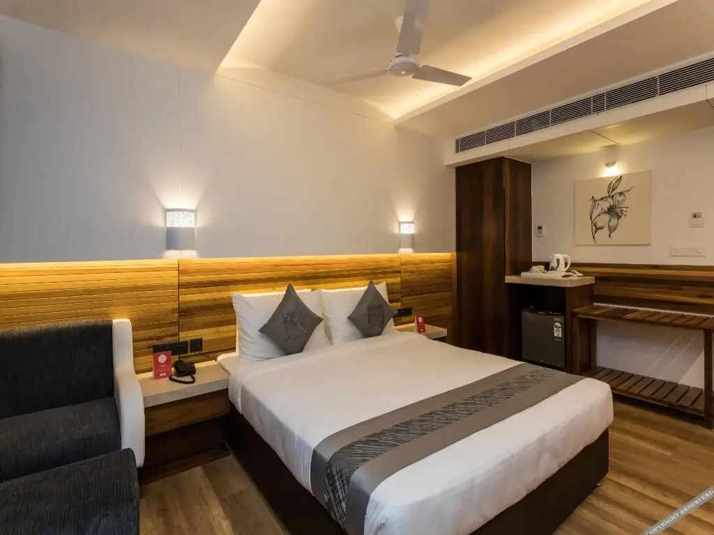 Hotel Solitaire by OYO Rooms