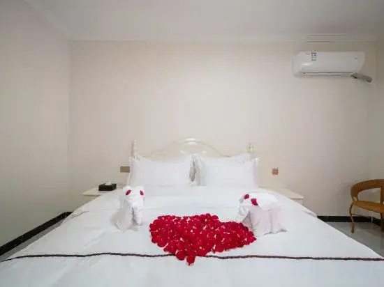 Kunming LanYu Hotel (Yongxin Harvard Center Branch)
