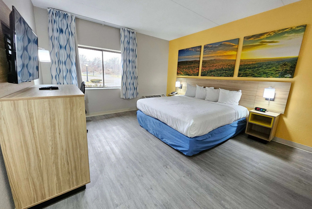 Days Inn by Wyndham Berlin Meriden