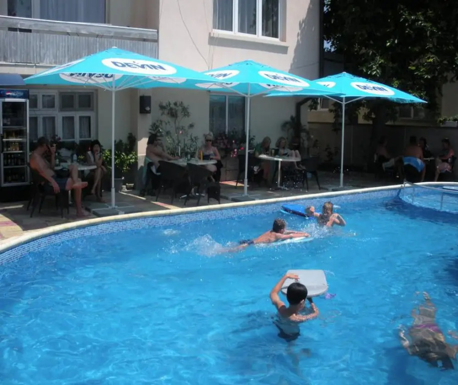 Peshev Family Hotel Vlas