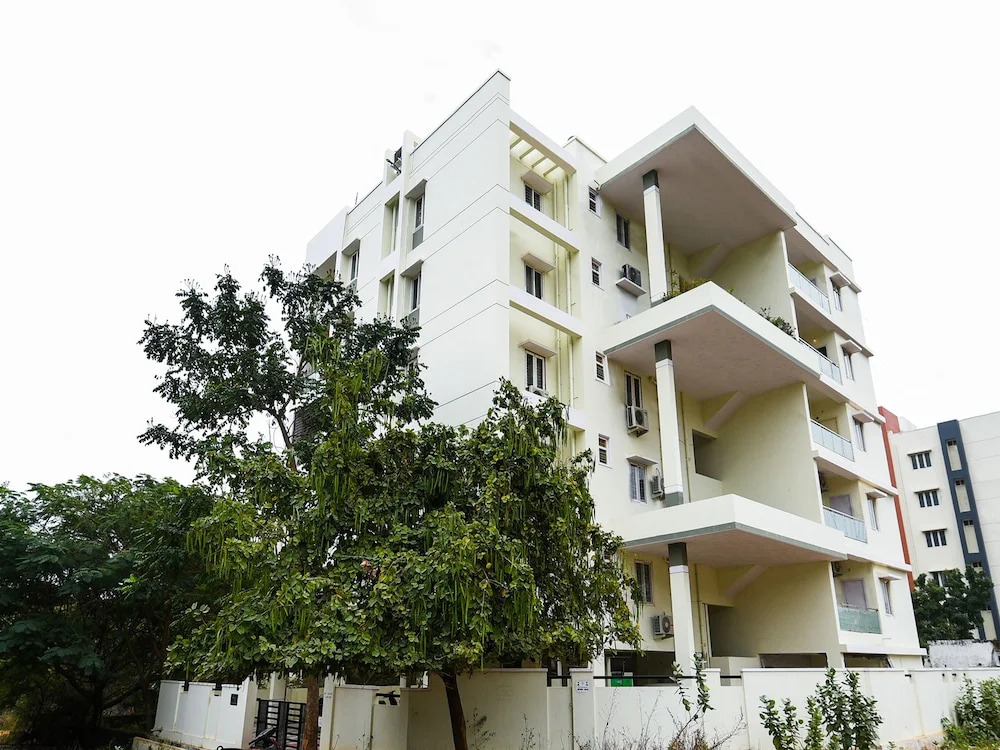 Oyo 22782 Akshara Suites