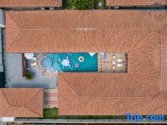 Mojito Pool  Villa: 4+1BR Pool Retreat Near Beach