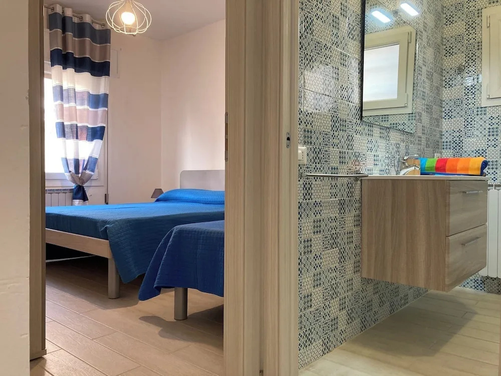 Bright Apartment Close to the Beach