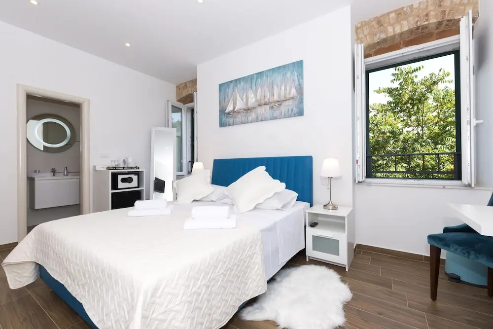 Peruzovic Rooms 3