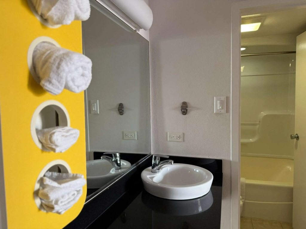 Motel 6-Joliet, IL - I-80