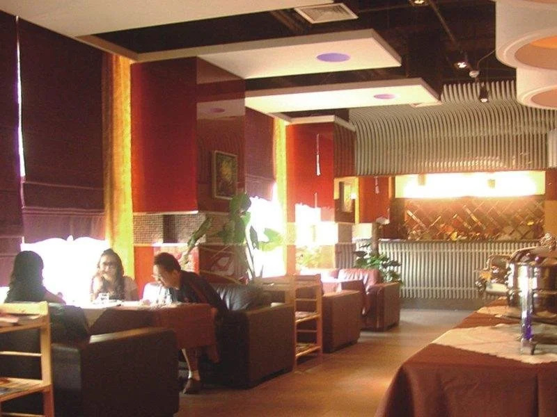 Phoenix Tree Business Hotel