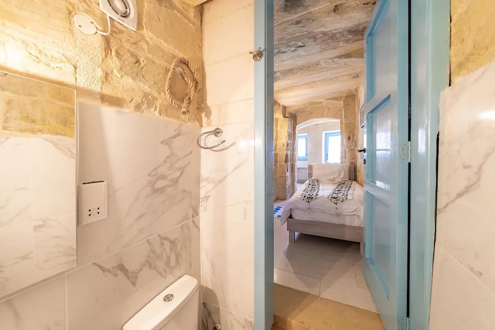 Ta' Pinu B&B