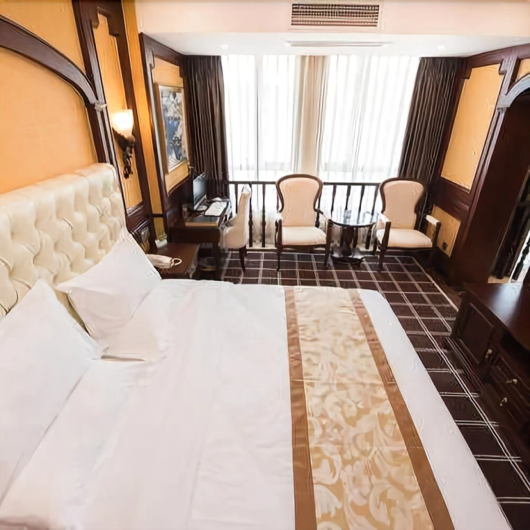 Haodi Hotel (Chongqing Huangnibang Light Rail Station)