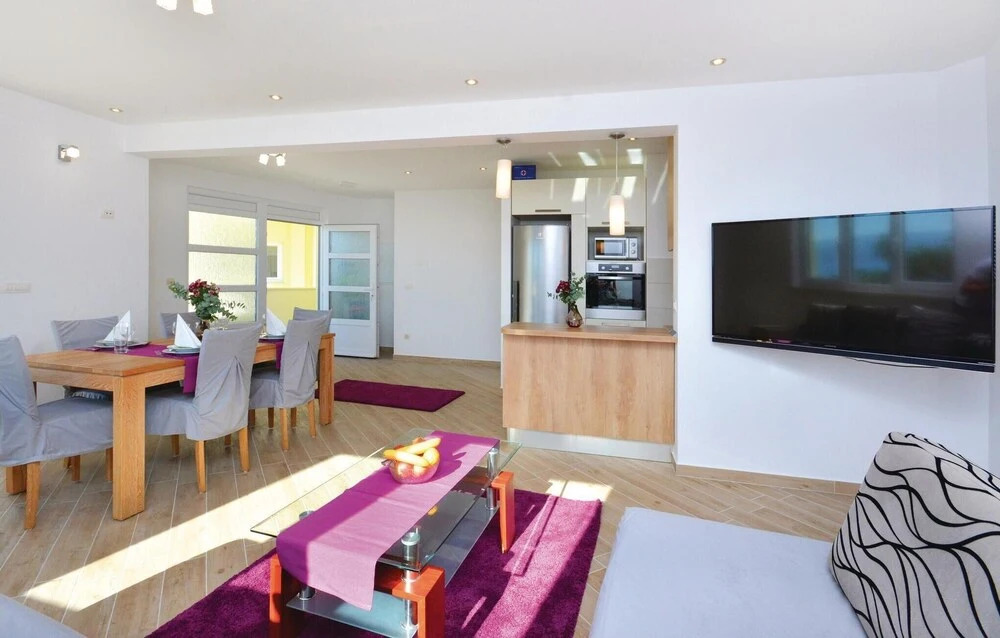 Amazing Home in Lokva Rogoznica With Wifi and 2 Bedrooms