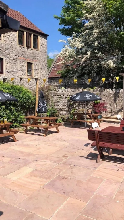 The Horseshoe Inn