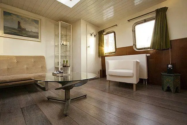 Houseboat Ms Luctor