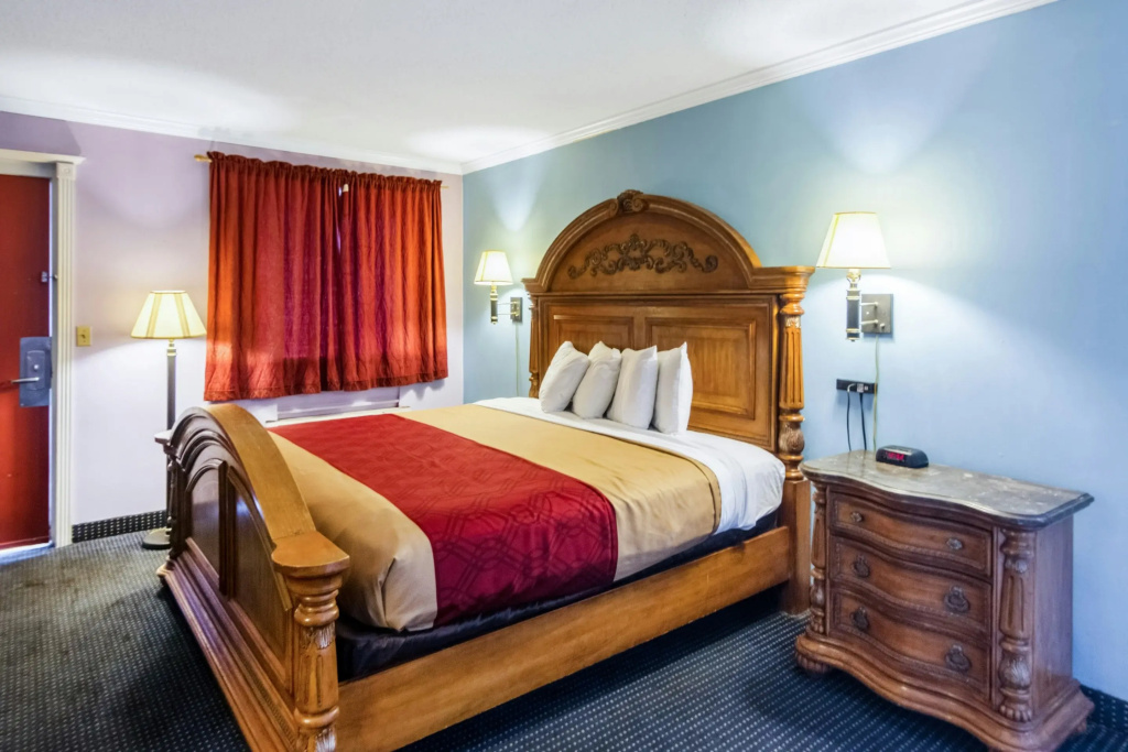 Red Carpet Inn Norwalk