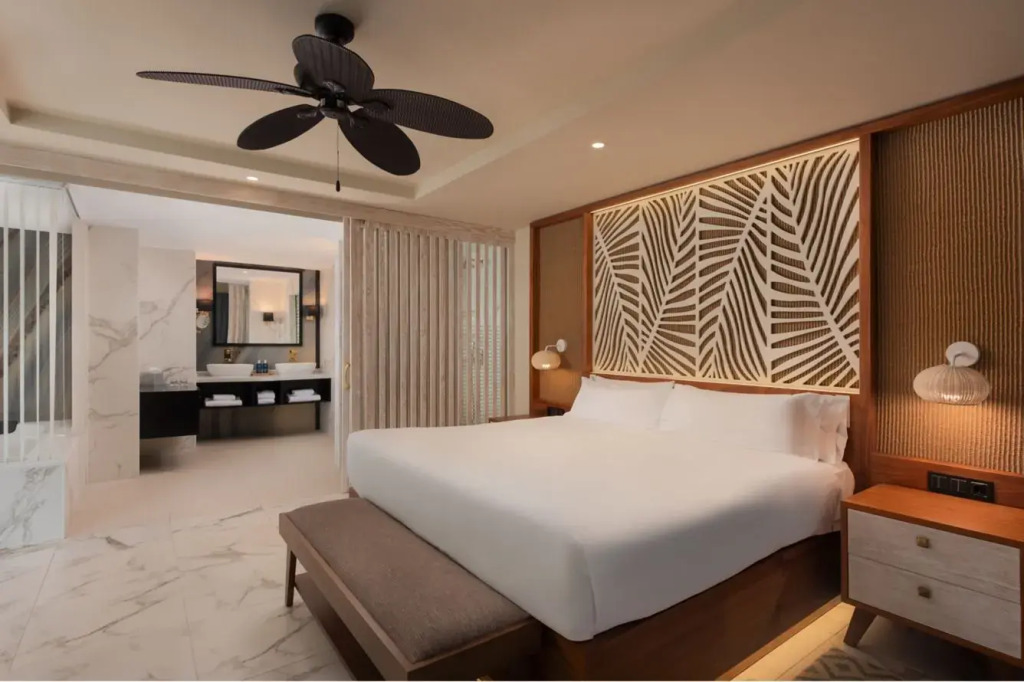 Grand Luxor Hotel & Village