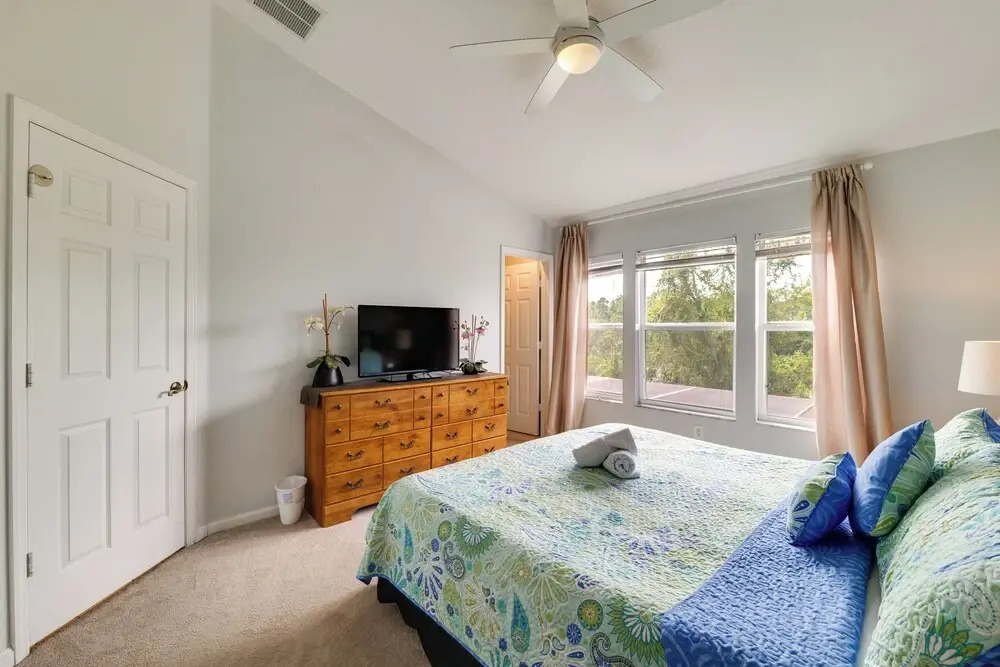 Family-friendly Resort Getaway: 5 Mi to Disney!