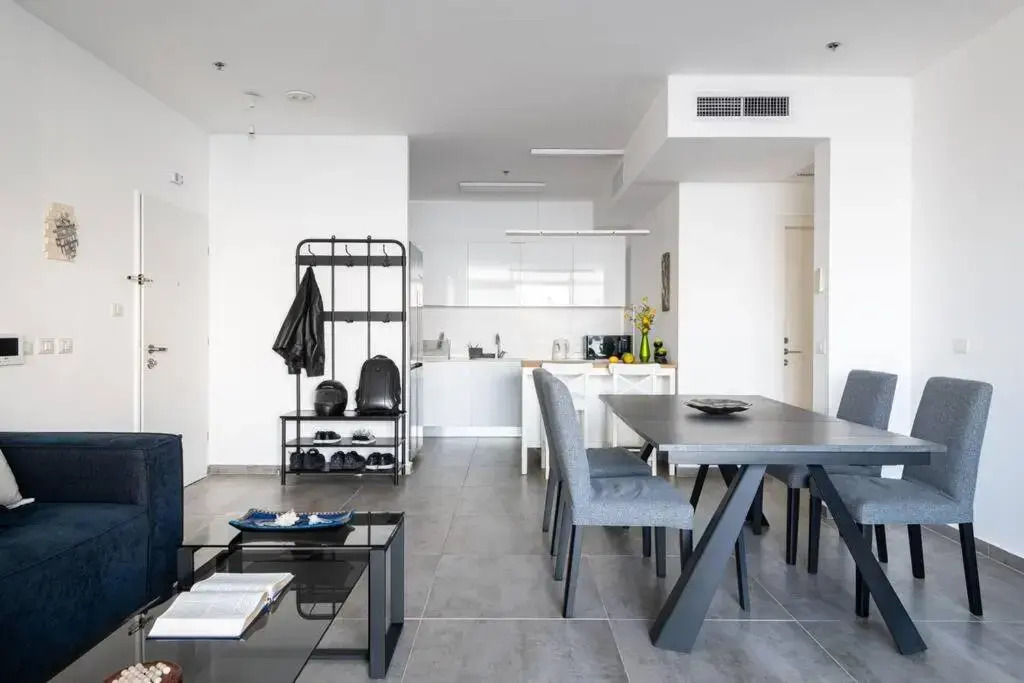 Luxury 3 Bedroom Oceanview Apt